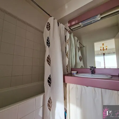 Apartment A Avec Piscine, Proche - Fr-1-825-22 La Rochelle (Charente-Maritime)